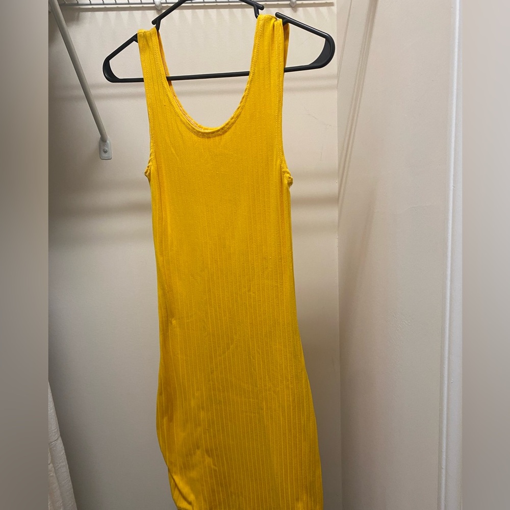 Stretchy yellow body con dress size: xs